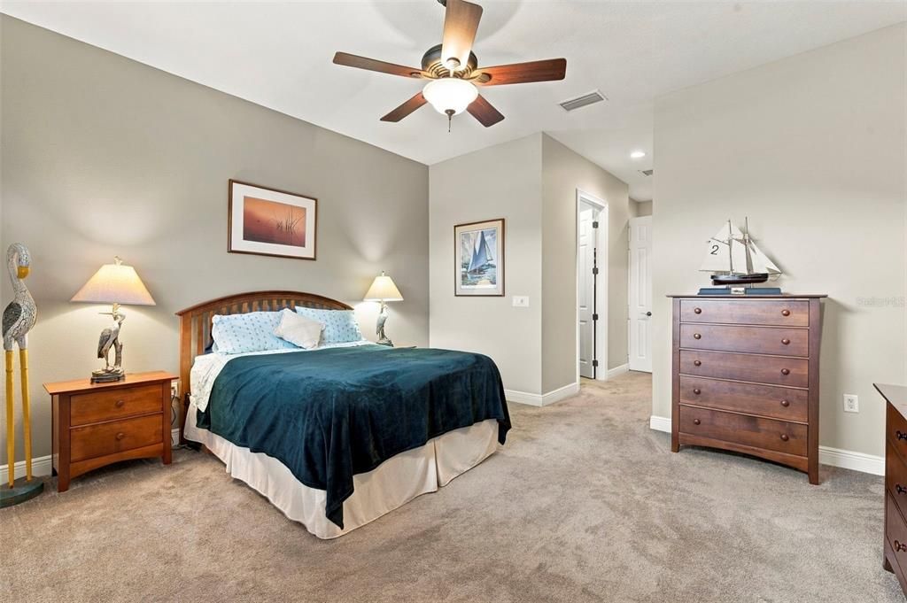 For Sale: $1,199,999 (3 beds, 3 baths, 2334 Square Feet)