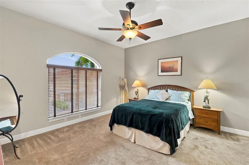 For Sale: $1,199,999 (3 beds, 3 baths, 2334 Square Feet)