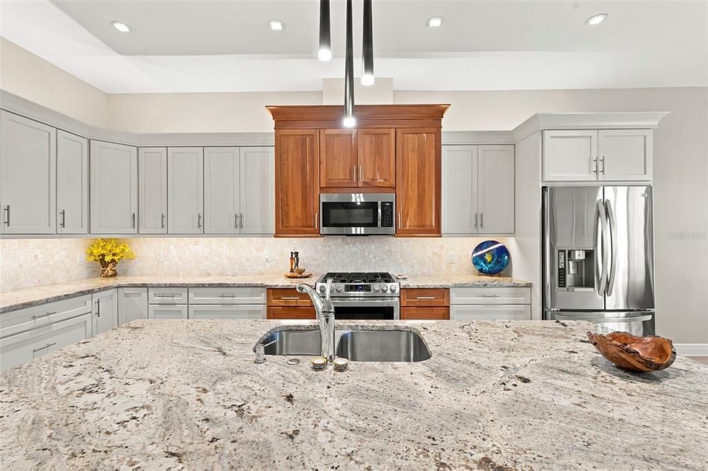 For Sale: $1,199,999 (3 beds, 3 baths, 2334 Square Feet)