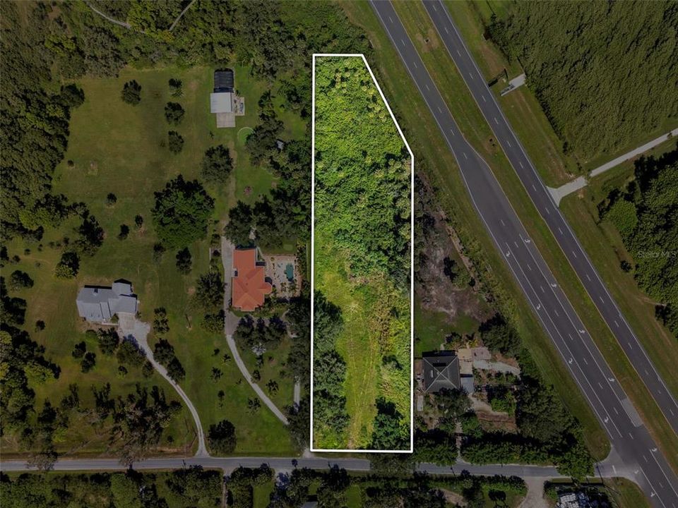 На продажу: $339,000 (2.27 acres)