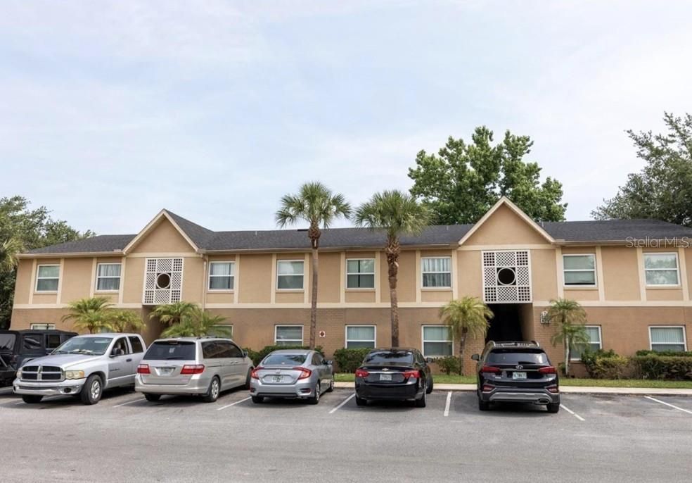 For Rent: $1,425 (2 beds, 2 baths, 905 Square Feet)