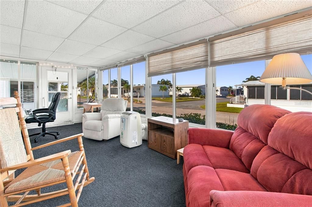 For Sale: $150,000 (2 beds, 2 baths, 1152 Square Feet)