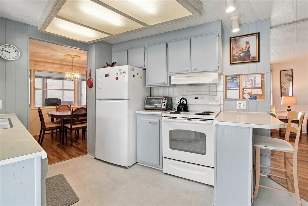 For Sale: $150,000 (2 beds, 2 baths, 1152 Square Feet)