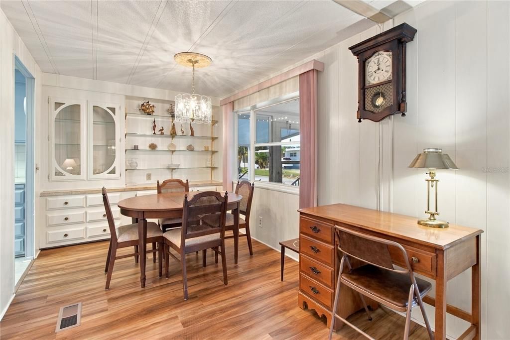 For Sale: $150,000 (2 beds, 2 baths, 1152 Square Feet)