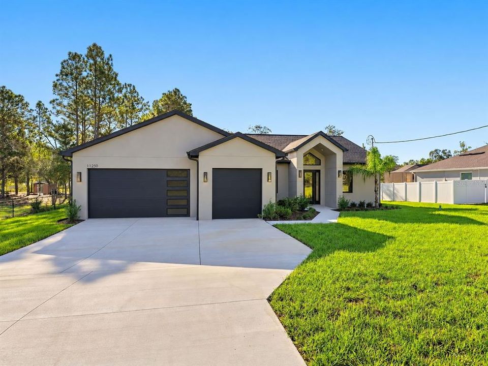 For Sale: $585,000 (3 beds, 2 baths, 2275 Square Feet)