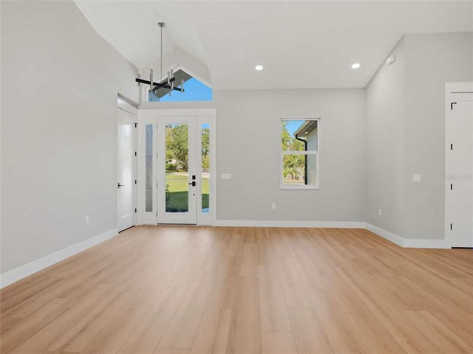 For Sale: $585,000 (3 beds, 2 baths, 2275 Square Feet)