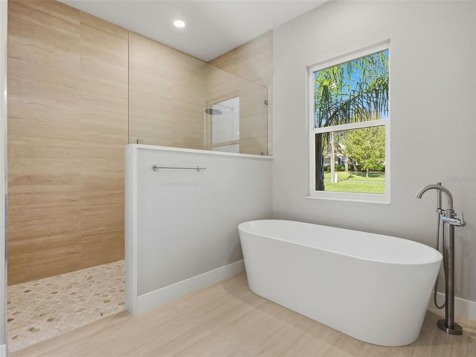 For Sale: $585,000 (3 beds, 2 baths, 2275 Square Feet)