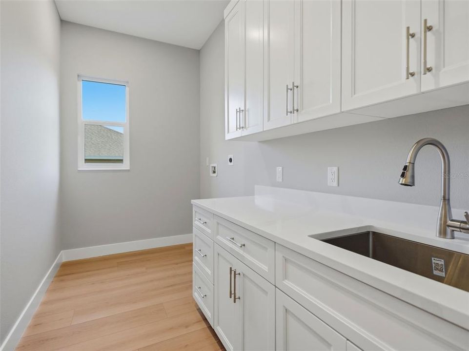 For Sale: $585,000 (3 beds, 2 baths, 2275 Square Feet)