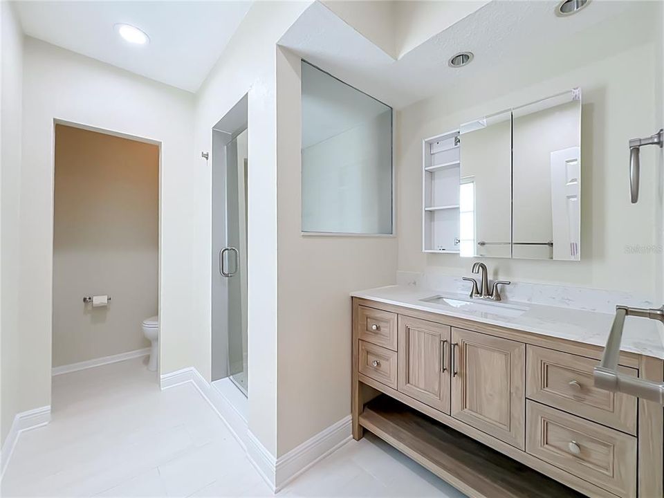 В аренду: $2,775 (2 спален, 2 ванн, 1068 Квадратных фут)