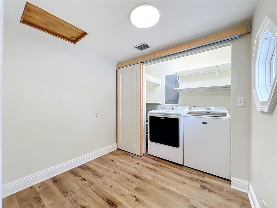 В аренду: $2,775 (2 спален, 2 ванн, 1068 Квадратных фут)
