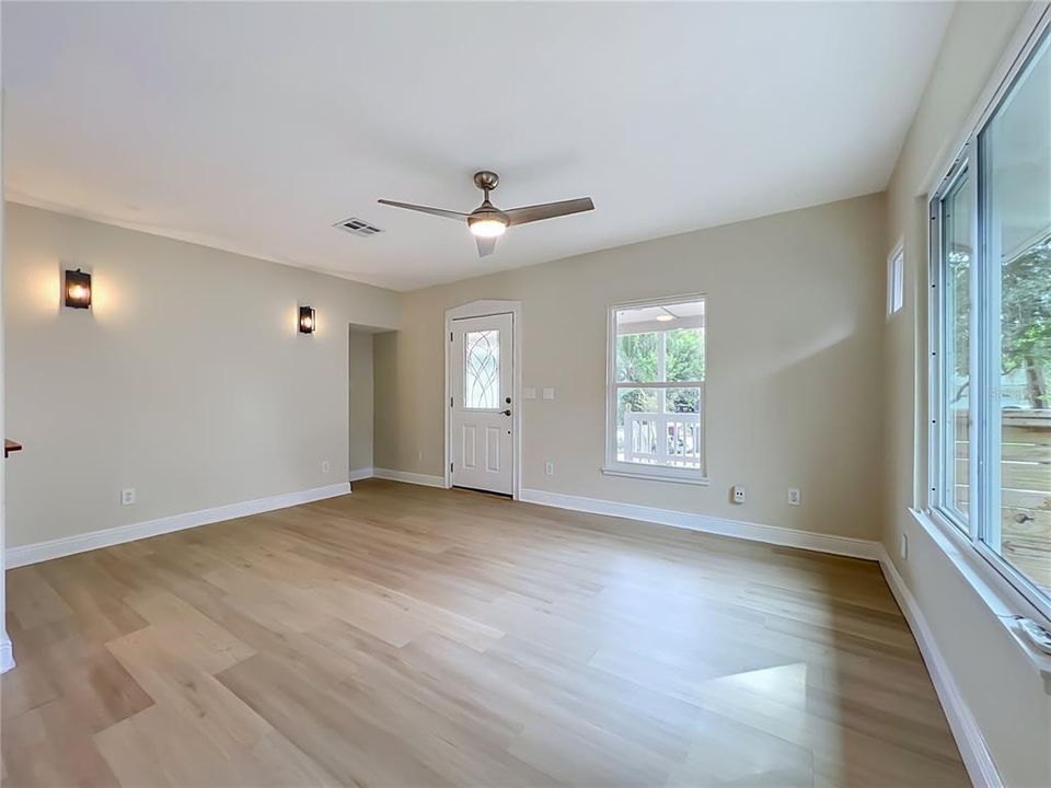 В аренду: $2,775 (2 спален, 2 ванн, 1068 Квадратных фут)
