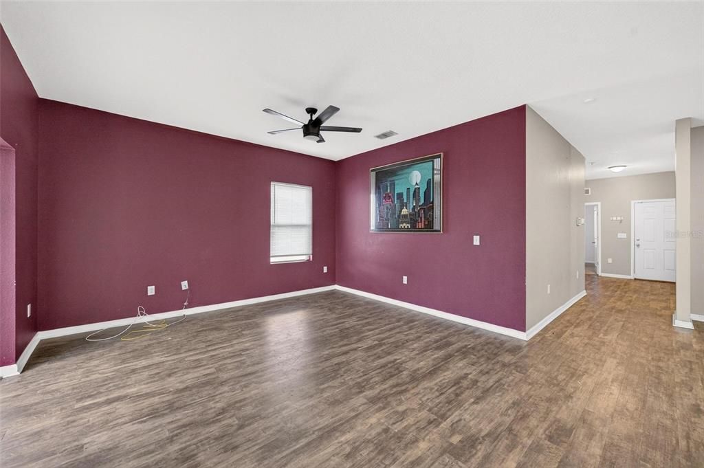 For Sale: $329,000 (4 beds, 2 baths, 1825 Square Feet)