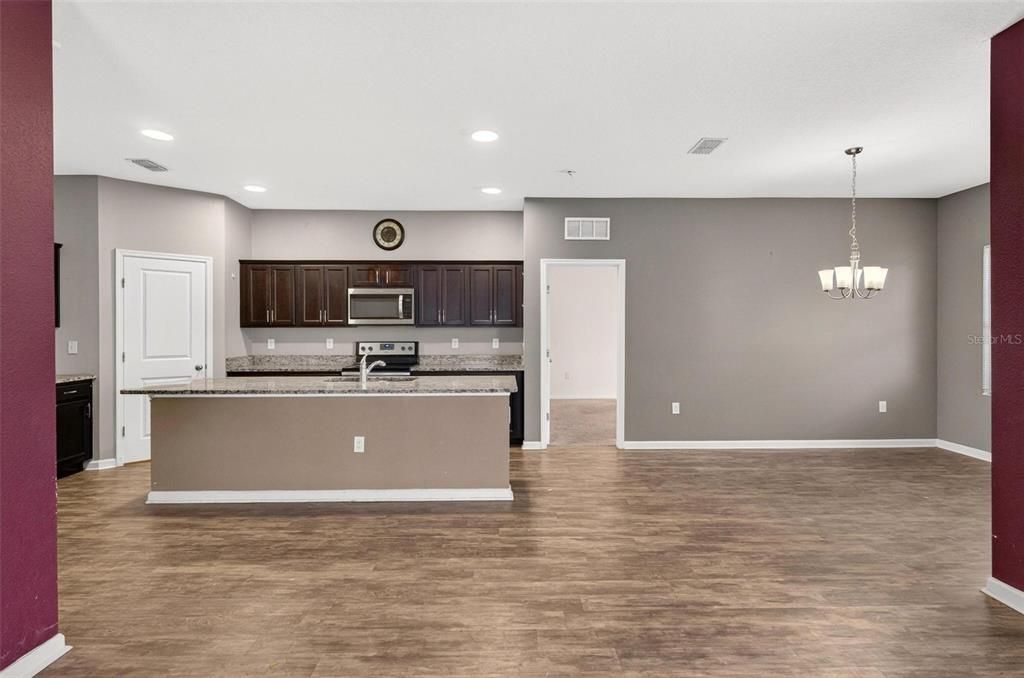 For Sale: $329,000 (4 beds, 2 baths, 1825 Square Feet)