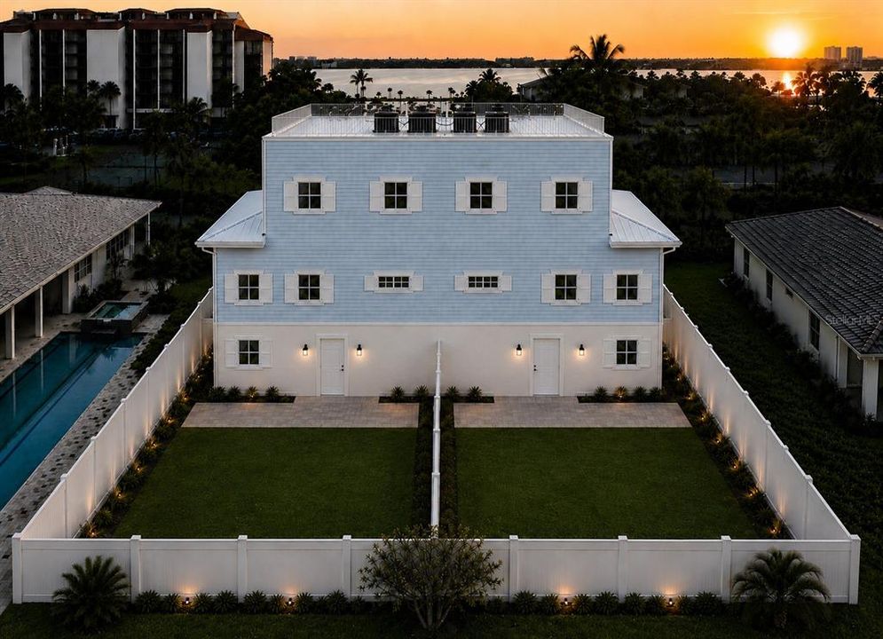 En Venta: $1,250,000 (3 camas, 3 baños, 2049 Pies cuadrados)
