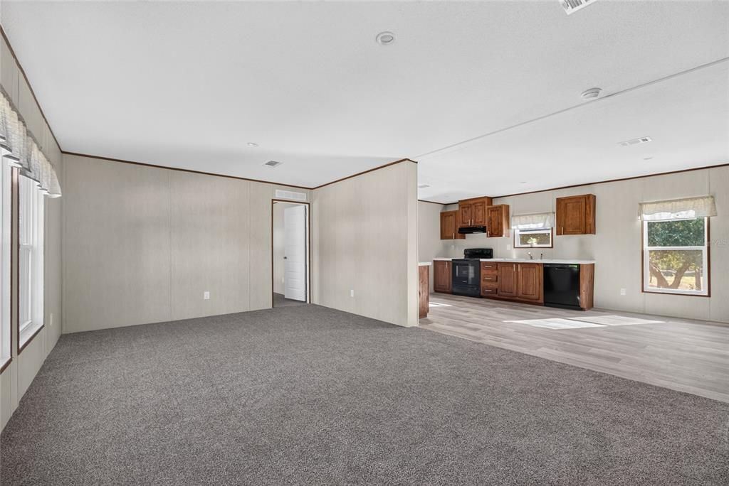 For Sale: $225,000 (3 beds, 2 baths, 1568 Square Feet)