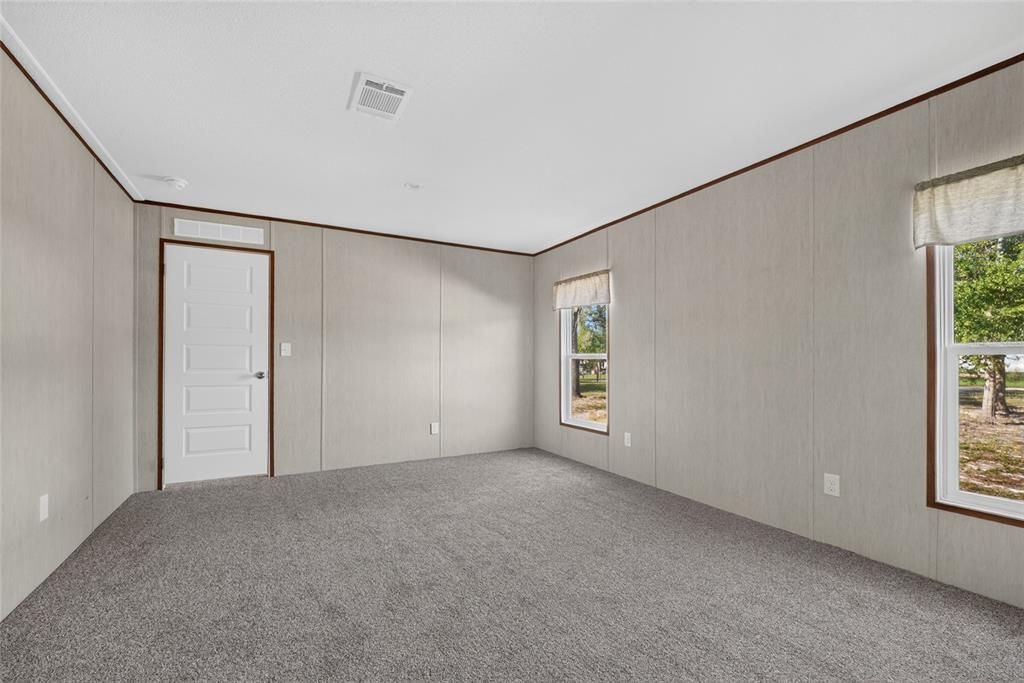 For Sale: $225,000 (3 beds, 2 baths, 1568 Square Feet)