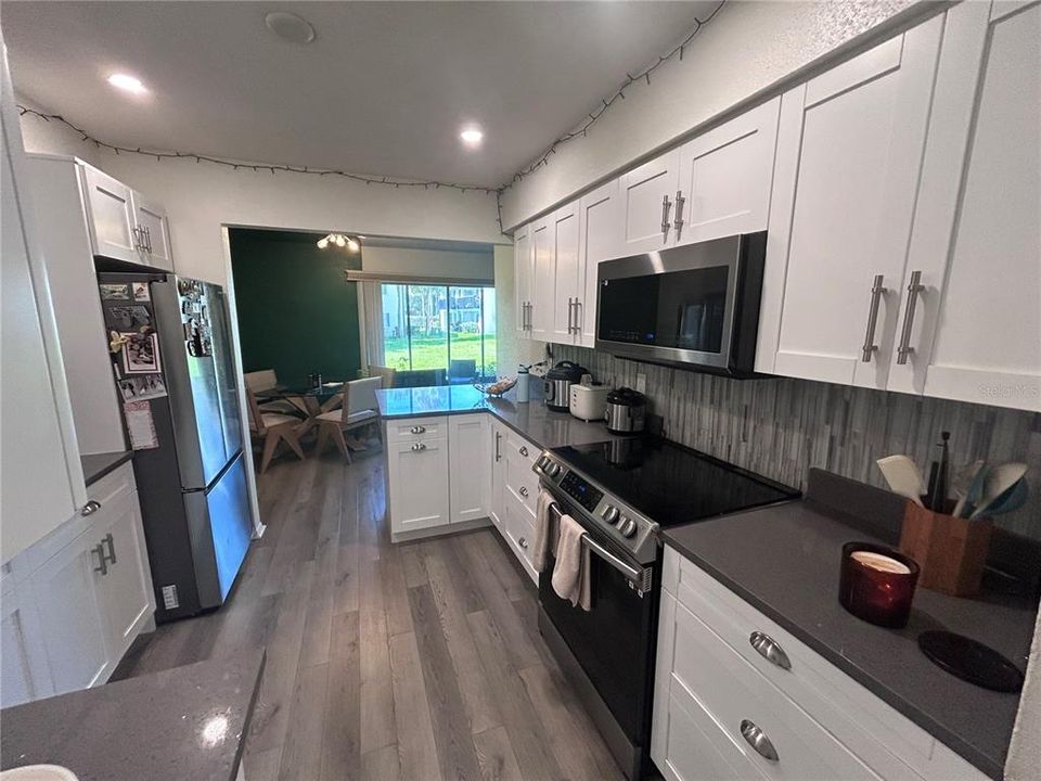 For Sale: $219,900 (3 beds, 2 baths, 1426 Square Feet)