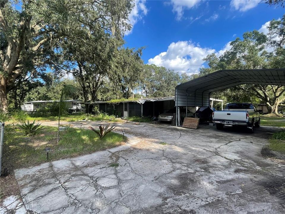 For Sale: $369,999 (7 beds, 6 baths, 2852 Square Feet)