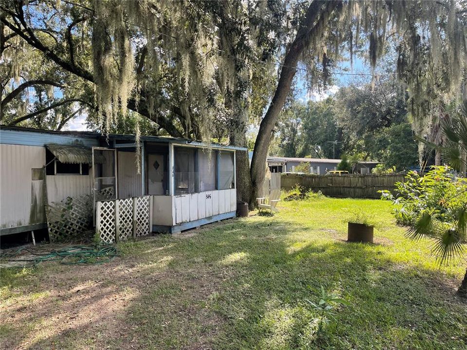 For Sale: $369,999 (7 beds, 6 baths, 2852 Square Feet)