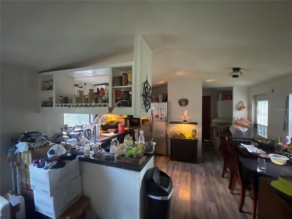 For Sale: $369,999 (7 beds, 6 baths, 2852 Square Feet)
