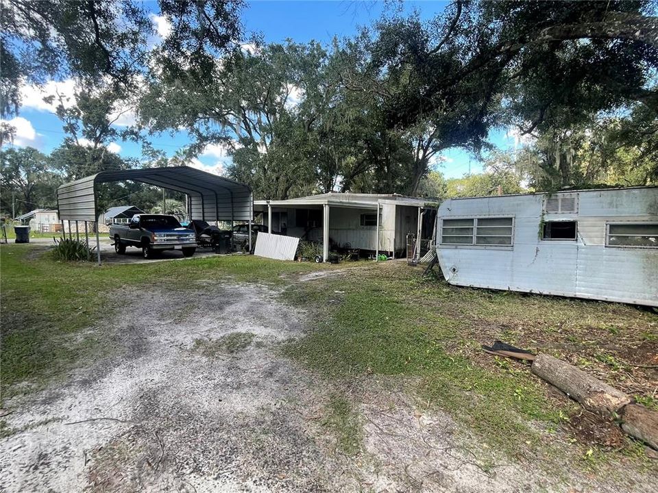 For Sale: $369,999 (7 beds, 6 baths, 2852 Square Feet)