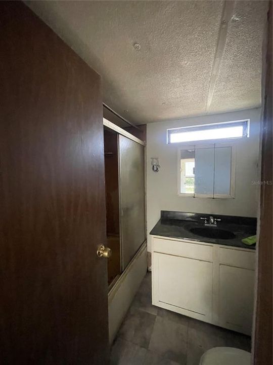 For Sale: $369,999 (7 beds, 6 baths, 2852 Square Feet)
