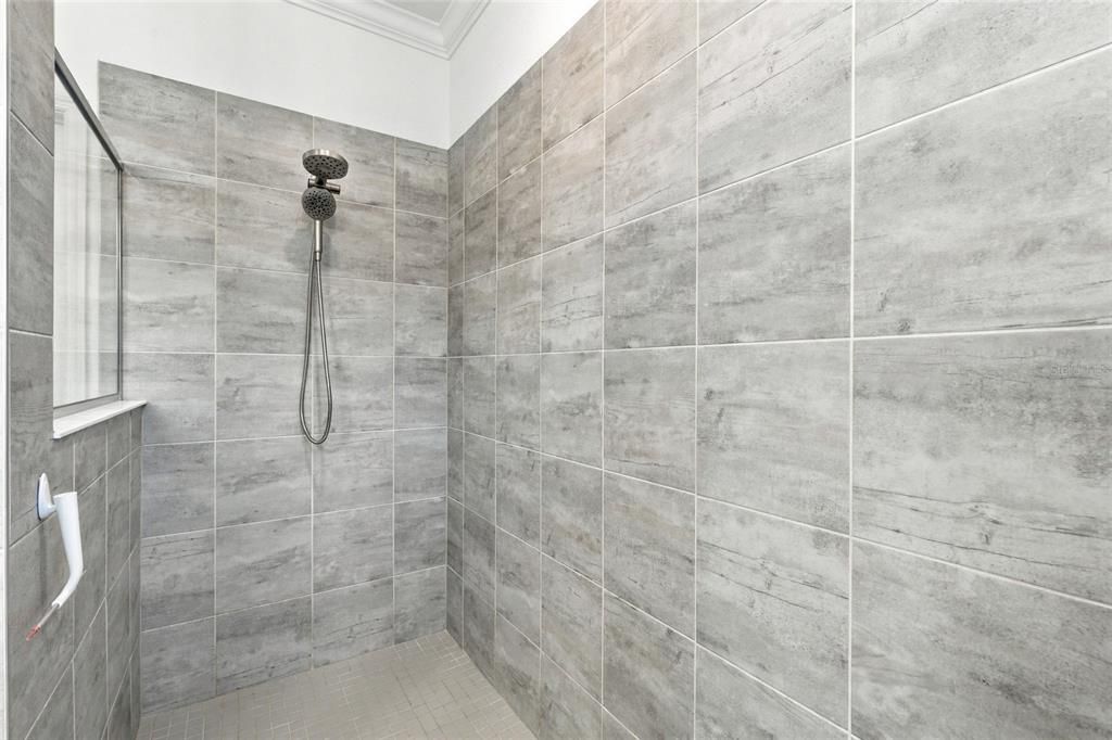 En Venta: $399,000 (3 camas, 2 baños, 1670 Pies cuadrados)