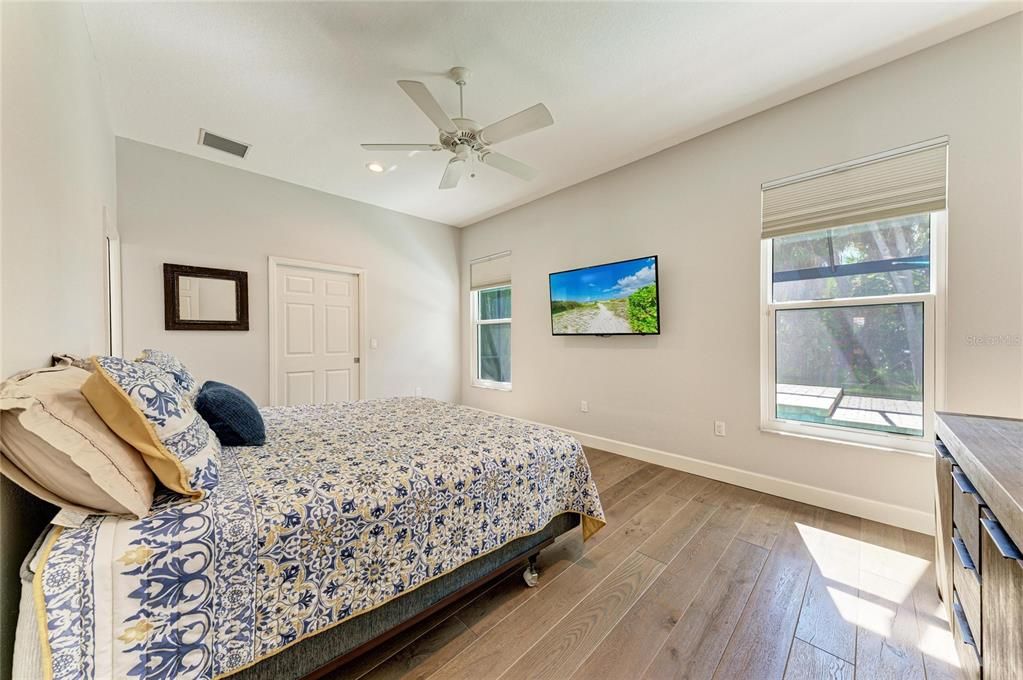 For Sale: $719,000 (3 beds, 3 baths, 2044 Square Feet)