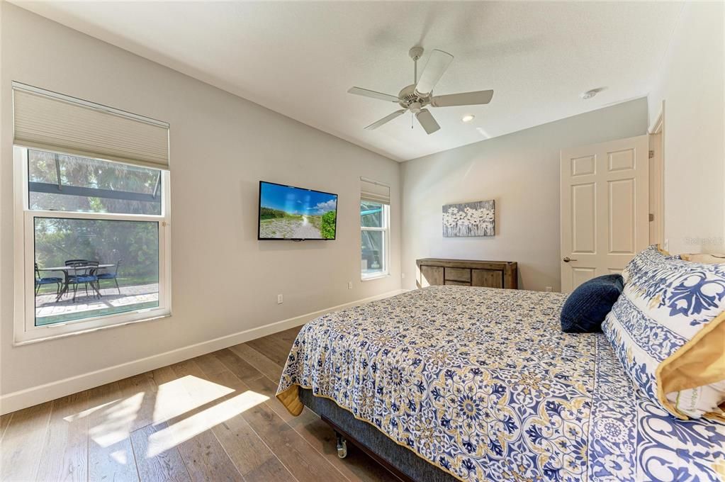 For Sale: $719,000 (3 beds, 3 baths, 2044 Square Feet)