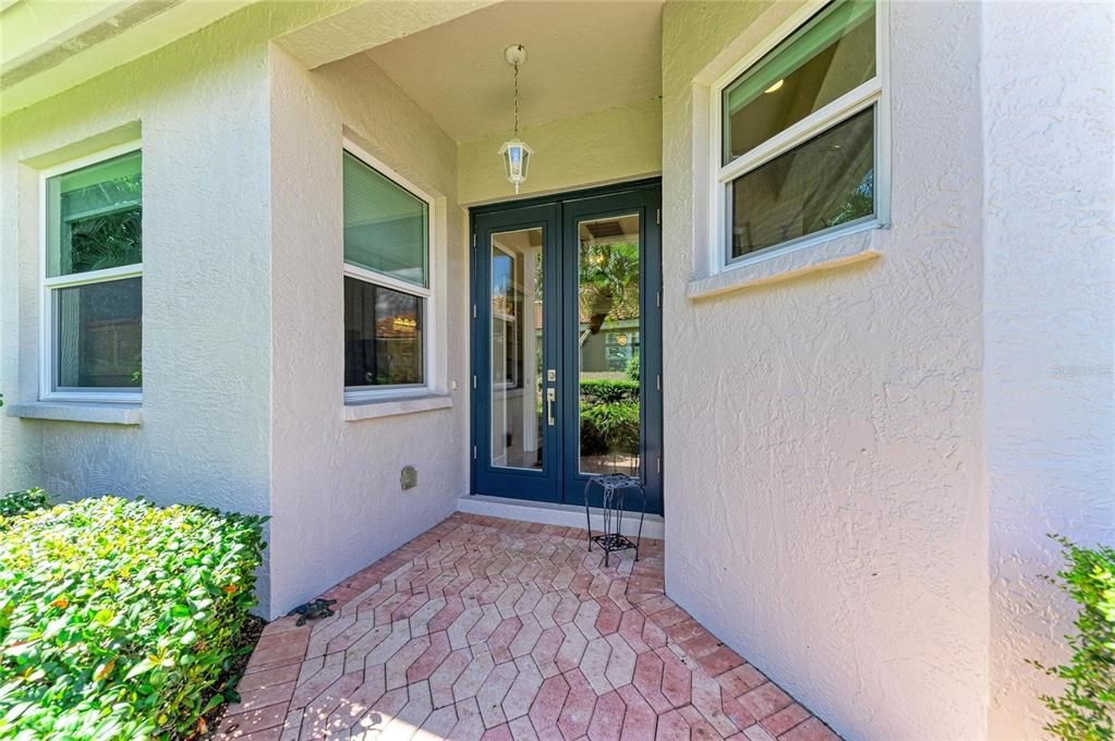 For Sale: $719,000 (3 beds, 3 baths, 2044 Square Feet)