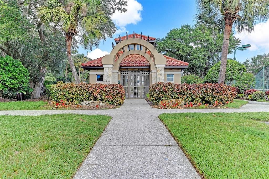 For Sale: $719,000 (3 beds, 3 baths, 2044 Square Feet)