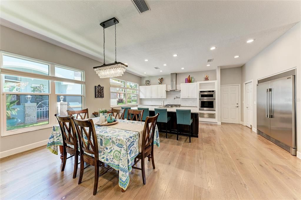 For Sale: $719,000 (3 beds, 3 baths, 2044 Square Feet)