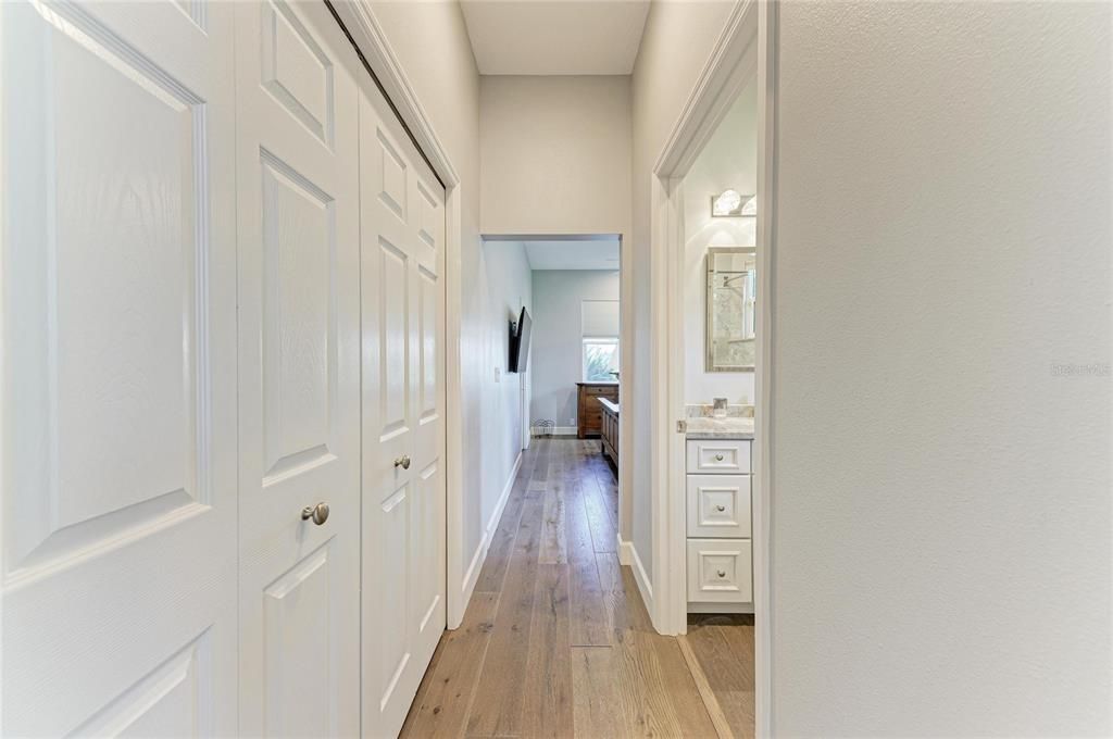 For Sale: $719,000 (3 beds, 3 baths, 2044 Square Feet)