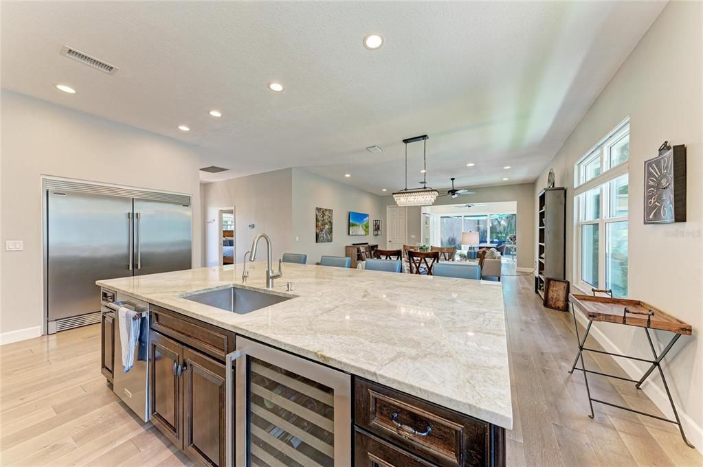 For Sale: $719,000 (3 beds, 3 baths, 2044 Square Feet)
