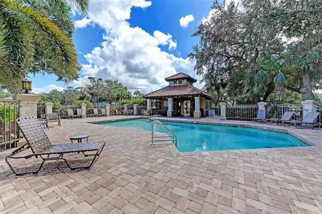 For Sale: $719,000 (3 beds, 3 baths, 2044 Square Feet)