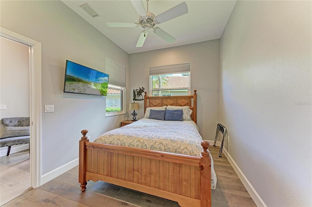 For Sale: $719,000 (3 beds, 3 baths, 2044 Square Feet)