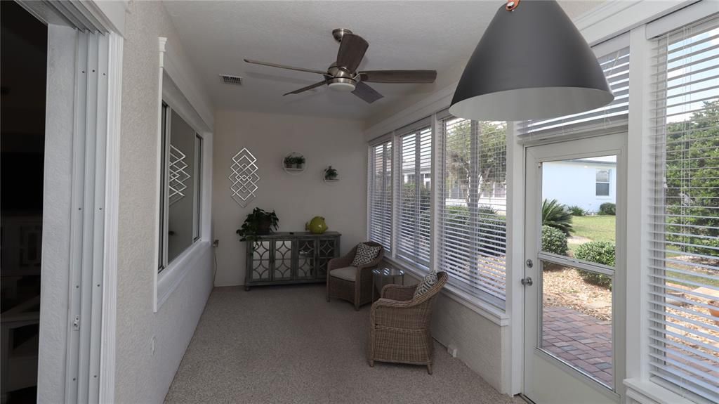 For Sale: $379,000 (2 beds, 2 baths, 1909 Square Feet)