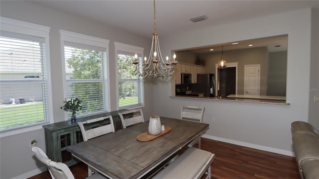 For Sale: $379,000 (2 beds, 2 baths, 1909 Square Feet)