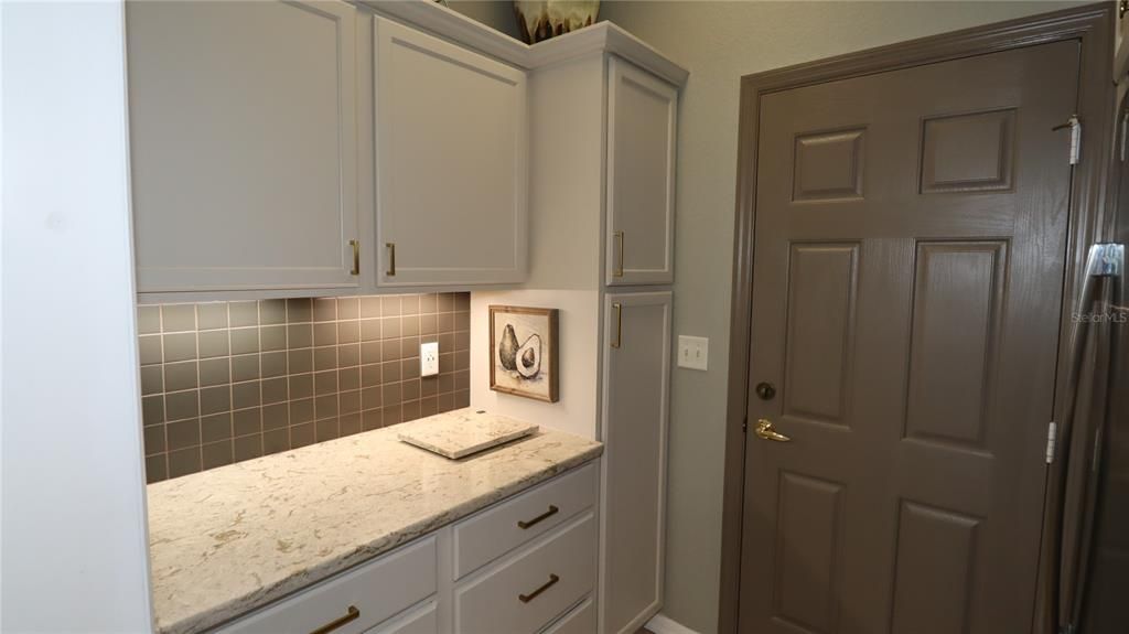 For Sale: $379,000 (2 beds, 2 baths, 1909 Square Feet)