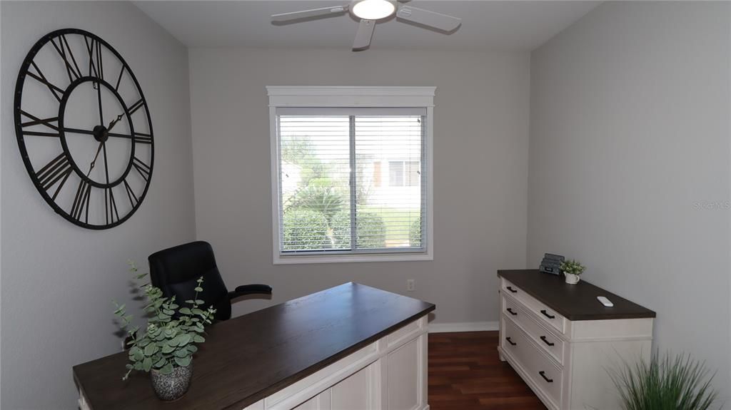 For Sale: $379,000 (2 beds, 2 baths, 1909 Square Feet)