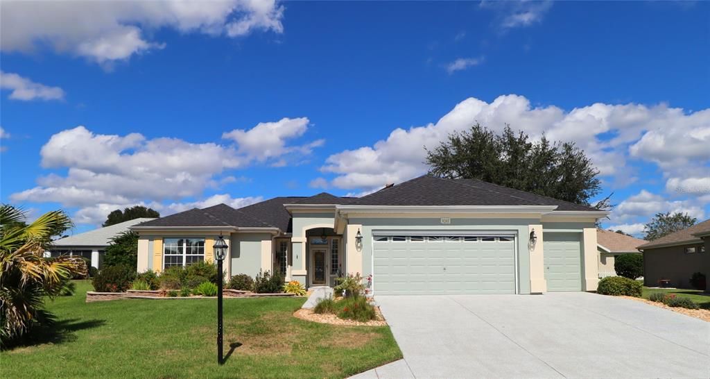 For Sale: $379,000 (2 beds, 2 baths, 1909 Square Feet)
