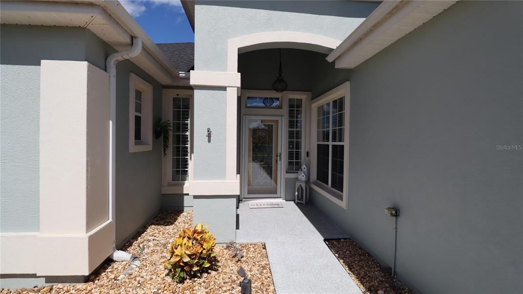 For Sale: $379,000 (2 beds, 2 baths, 1909 Square Feet)