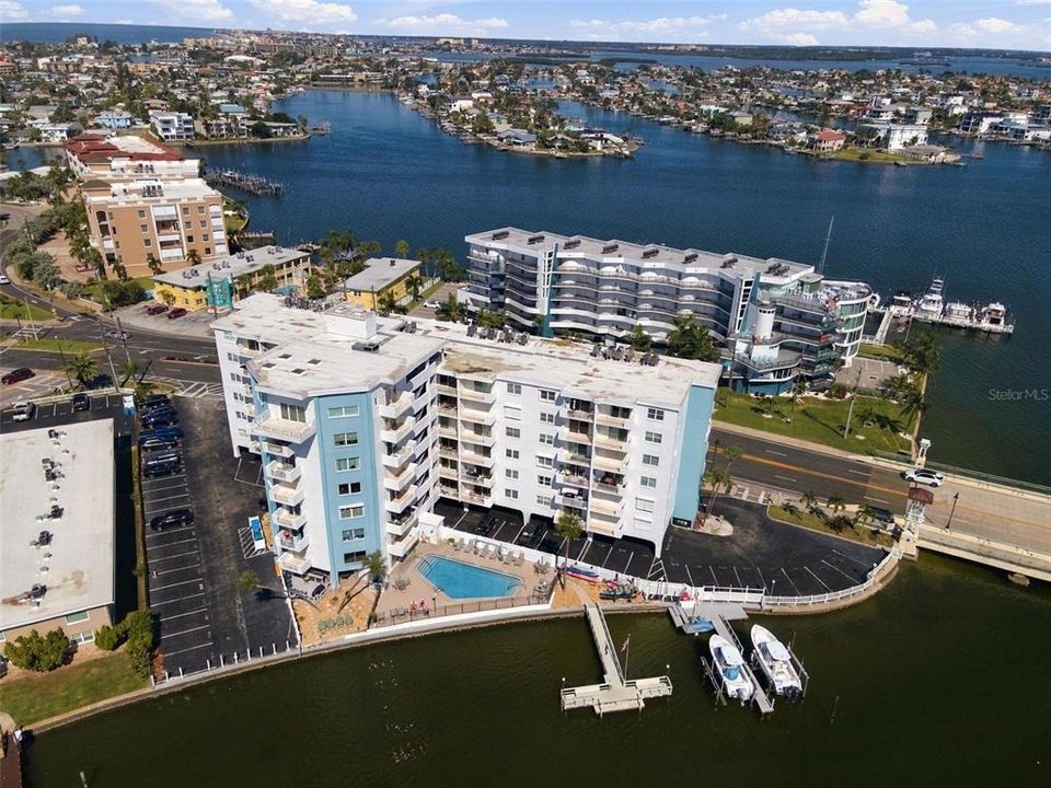 En Venta: $419,500 (2 camas, 2 baños, 1055 Pies cuadrados)
