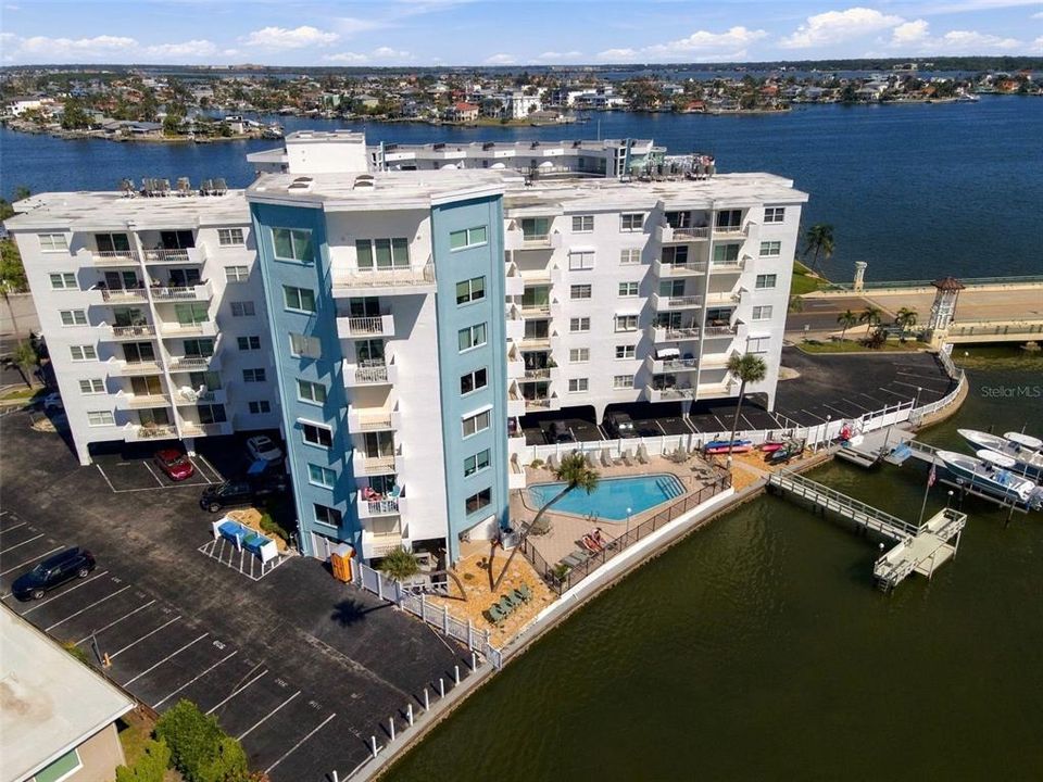 En Venta: $419,500 (2 camas, 2 baños, 1055 Pies cuadrados)