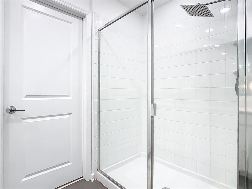 На продажу: $379,999 (4 спален, 2 ванн, 1890 Квадратных фут)