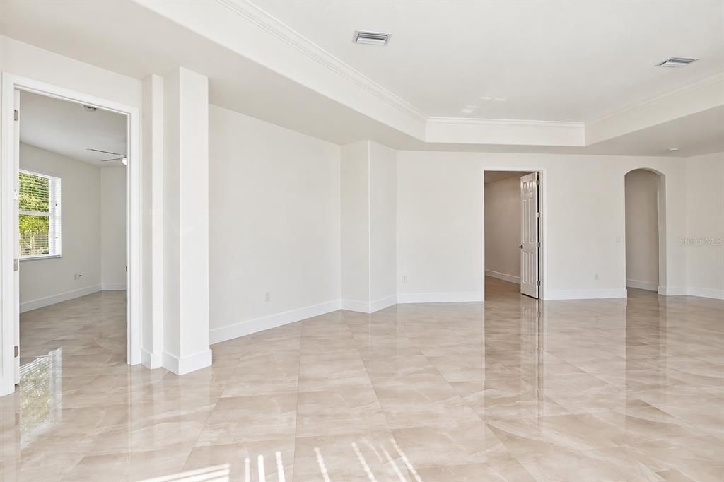 На продажу: $445,000 (2 спален, 2 ванн, 1930 Квадратных фут)
