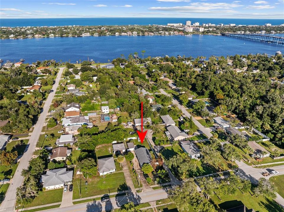 For Sale: $299,900 (2 beds, 1 baths, 1508 Square Feet)