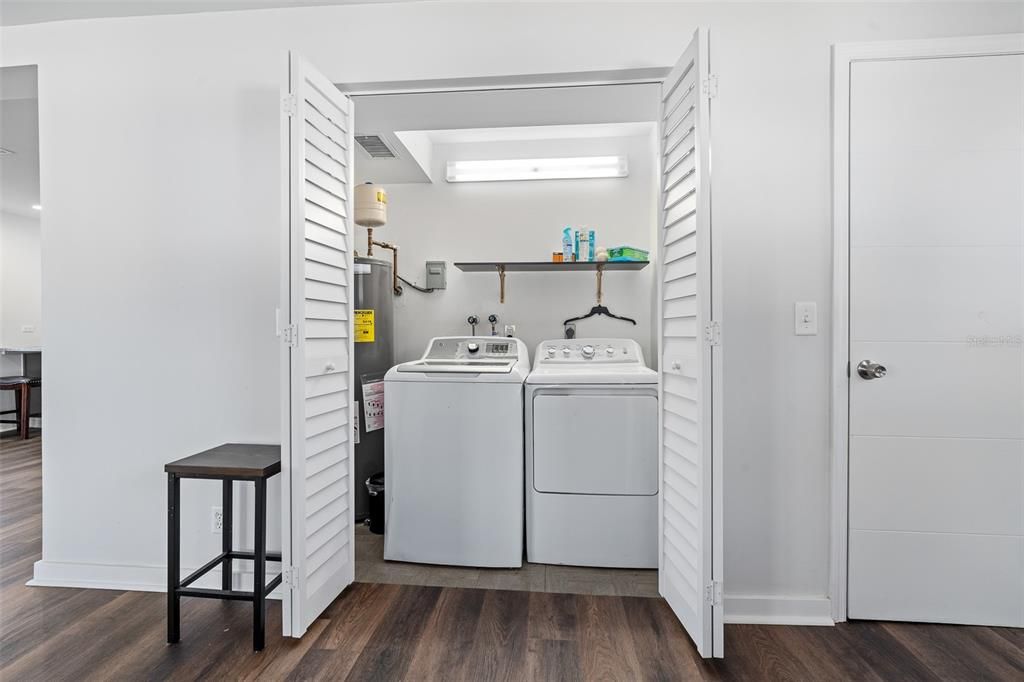 For Sale: $299,900 (2 beds, 1 baths, 1508 Square Feet)