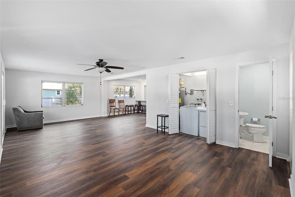 For Sale: $299,900 (2 beds, 1 baths, 1508 Square Feet)