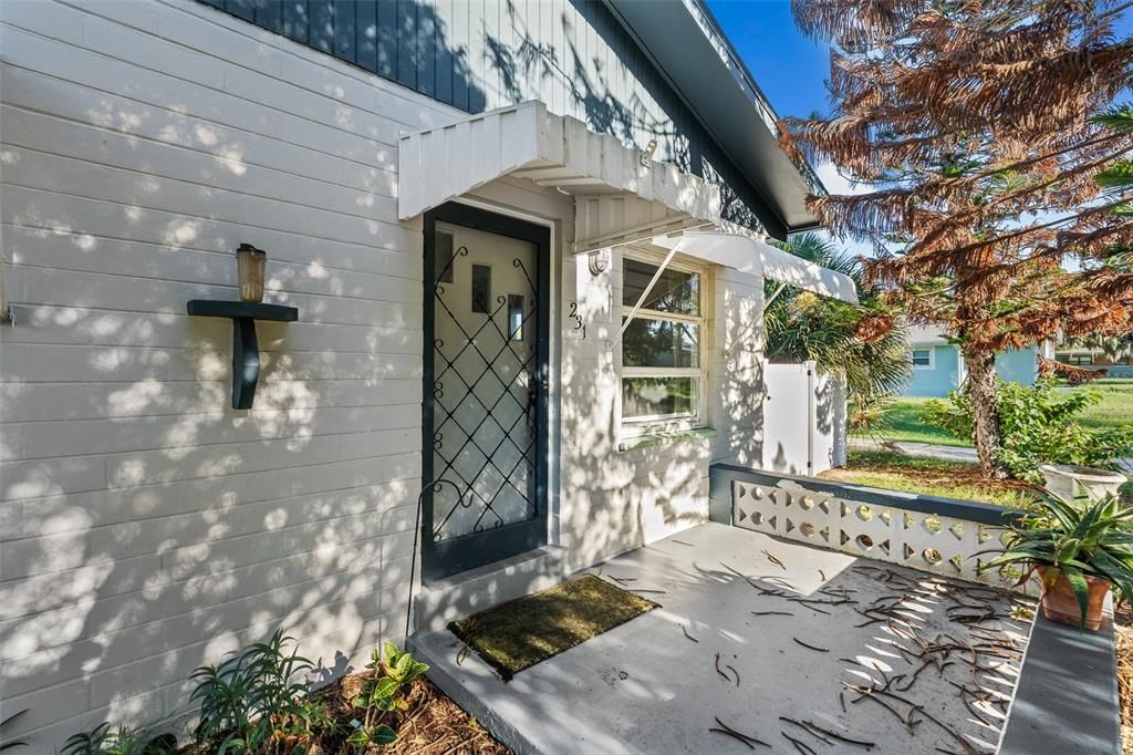 For Sale: $299,900 (2 beds, 1 baths, 1508 Square Feet)